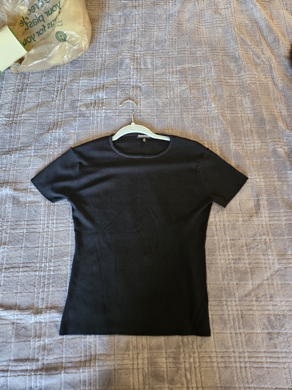 Woman's Epic New York Black Ribbed Short Sleeve Tee Shirt - Size Medium - Picture 10 of 12